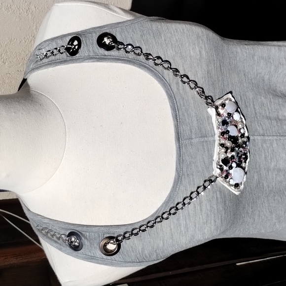 Alythea Chain Jewels Well Fitting In All Positions Tank Top - Picture 3 of 11